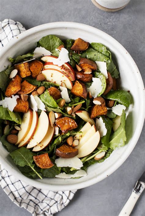 How much fat is in sweet potato and apple salad deli shaker - calories, carbs, nutrition