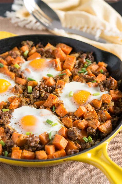 How much fat is in sweet potato hash with sausage - calories, carbs, nutrition