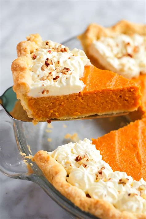 How much fat is in sweet potato pie, vegetarian - calories, carbs, nutrition