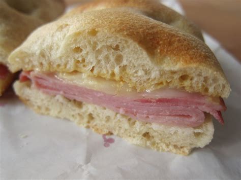 How much fat is in swiss alpine ham panini - calories, carbs, nutrition