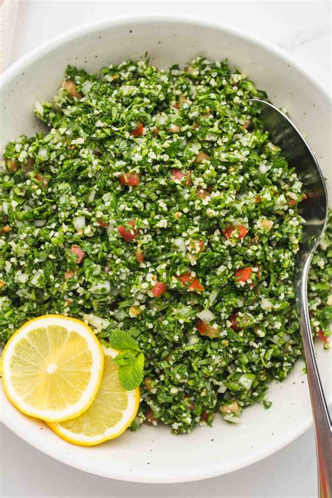 How much fat is in tabouleh salad - calories, carbs, nutrition