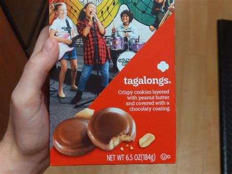 How much fat is in tagalongs - calories, carbs, nutrition