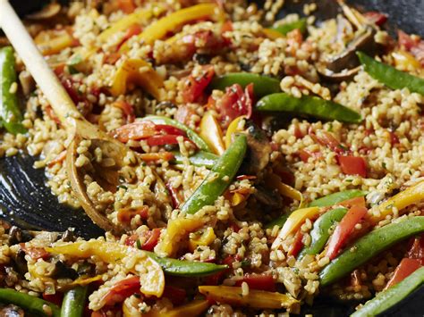 How much fat is in tagine coconut beef curry with summer vegetable and saffron brown rice paella - calories, carbs, nutrition