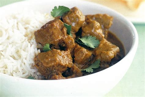 How much fat is in tagine coconut beef curry with summer vegetable and saffron rice - calories, carbs, nutrition