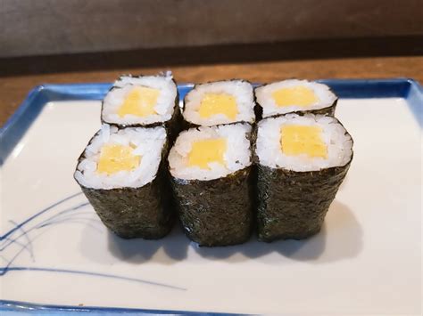 How much fat is in tamago roll - calories, carbs, nutrition