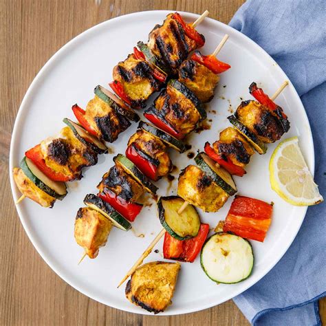 How much fat is in tandoori spiced chicken skewers - calories, carbs, nutrition