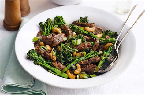 How much fat is in teriyaki cashew beef - calories, carbs, nutrition