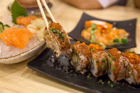 How much fat is in texas sushi - calories, carbs, nutrition