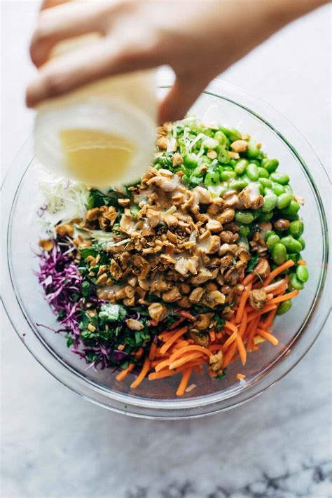 How much fat is in thai cashew crunch salad - calories, carbs, nutrition