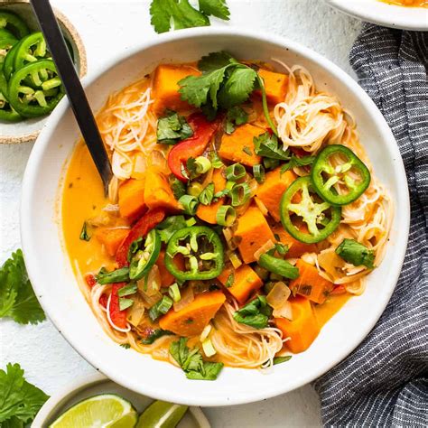 How much fat is in thai curry soup - calories, carbs, nutrition