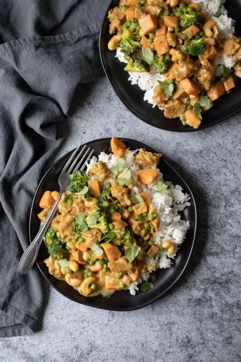 How much fat is in thai seitan curry - calories, carbs, nutrition
