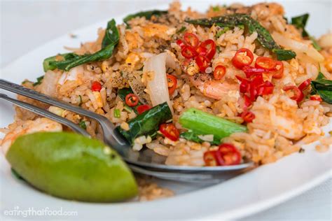 How much fat is in thai style fried rice with seitan - calories, carbs, nutrition