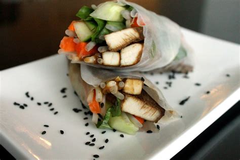 How much fat is in thai wrap - calories, carbs, nutrition