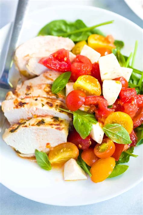 How much fat is in the caprese (chicken) - calories, carbs, nutrition