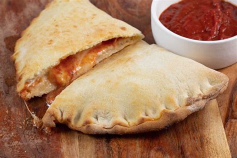 How much fat is in the classic calzone - mini - calories, carbs, nutrition