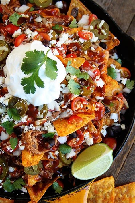 How much fat is in the works nachos - calories, carbs, nutrition