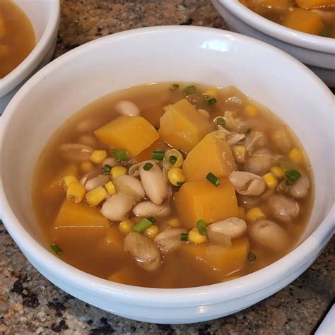 How much fat is in three sisters soup - calories, carbs, nutrition