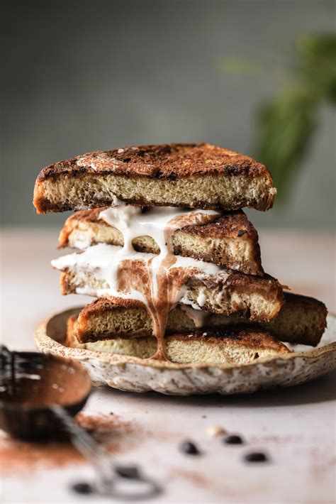 How much fat is in tiramisu french toast - calories, carbs, nutrition