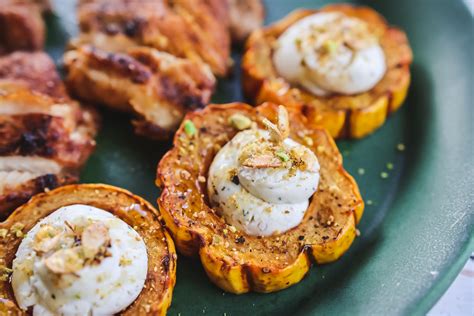 How much fat is in toast squash egg goat cheese - calories, carbs, nutrition