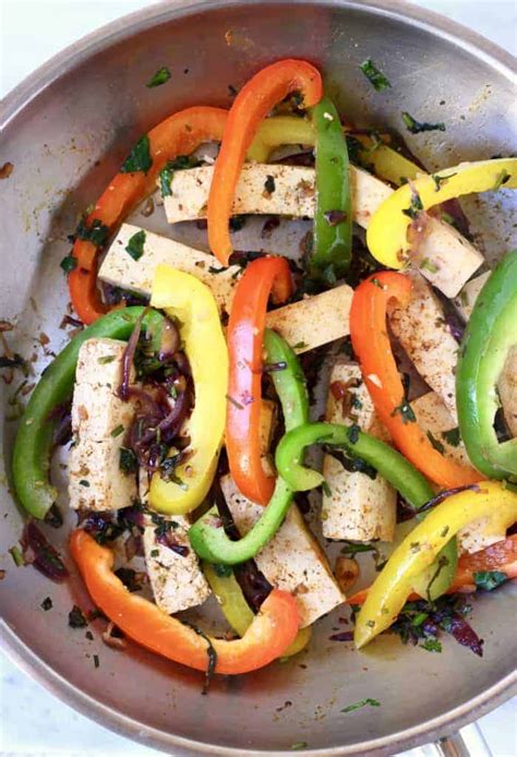 How much fat is in tofu and vegetable fajita - calories, carbs, nutrition