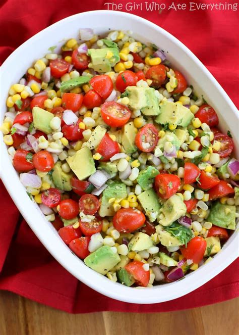 How much fat is in tomato and fresh corn salad with avocado - calories, carbs, nutrition