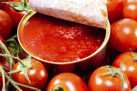 How much fat is in tomato products, canned, sauce, with herbs and cheese - calories, carbs, nutrition