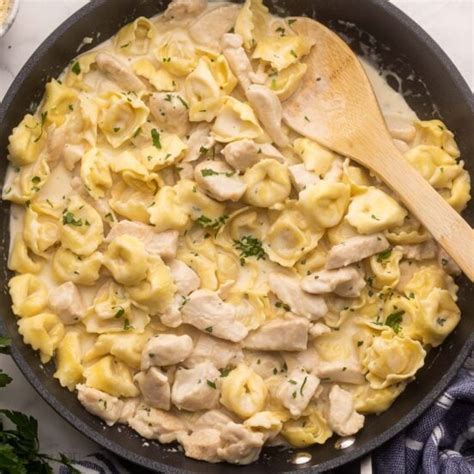 How much fat is in tortellini alfredo - calories, carbs, nutrition