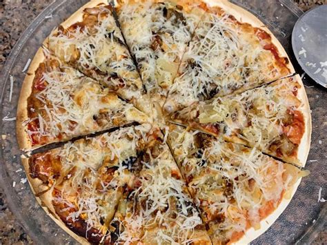 How much fat is in tortilla beef stir fried pizza - calories, carbs, nutrition