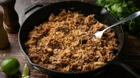 How much fat is in traditional carnitas - calories, carbs, nutrition