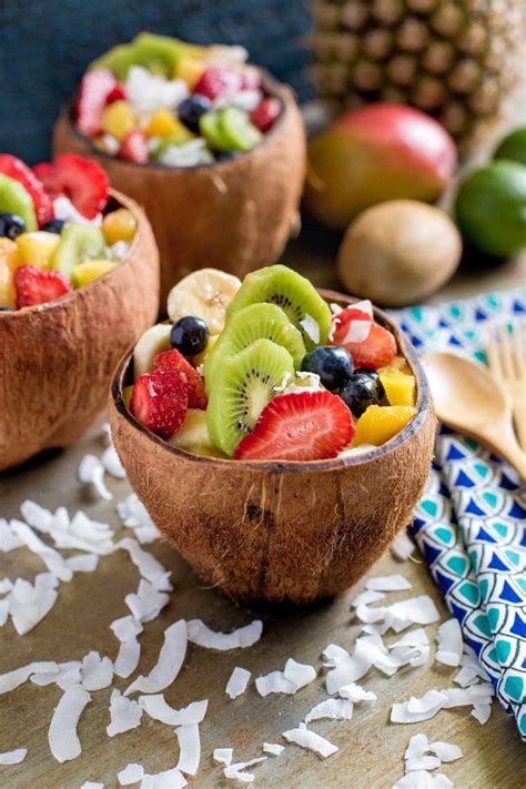 How much fat is in tropical fruit salad - calories, carbs, nutrition