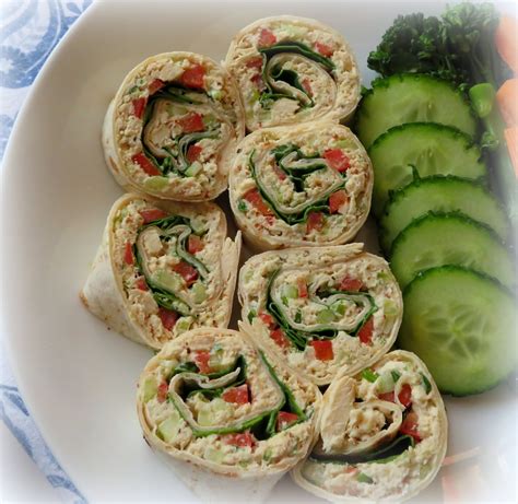 How much fat is in tuna salad wrap withtriple bean salad - calories, carbs, nutrition