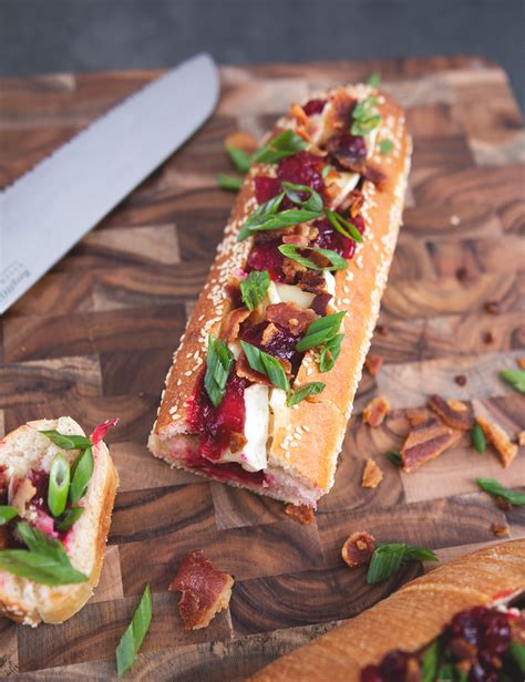How much fat is in turkey, bacon and cranberry baguette - calories, carbs, nutrition
