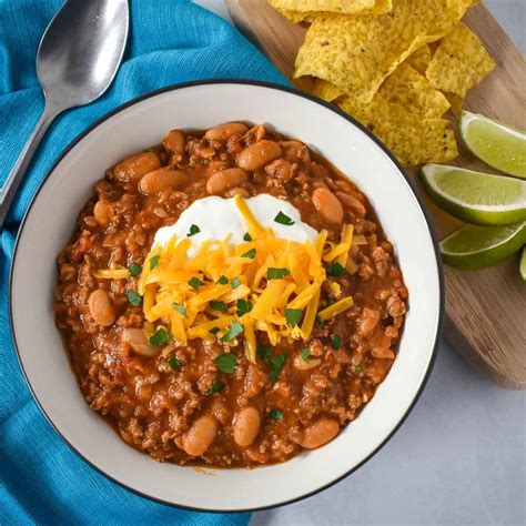 How much fat is in turkey and bean chili - calories, carbs, nutrition