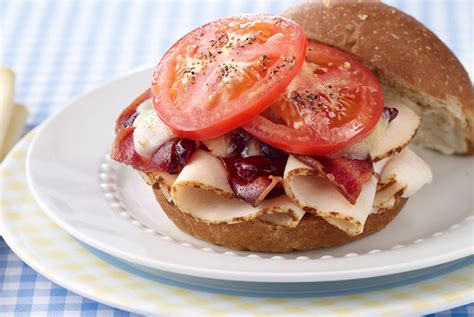 How much fat is in turkey and pepper jack melt - calories, carbs, nutrition