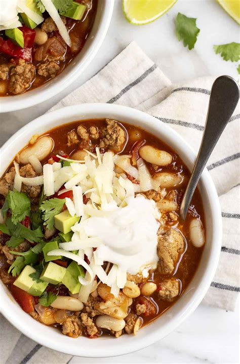 How much fat is in turkey and white bean chili - calories, carbs, nutrition