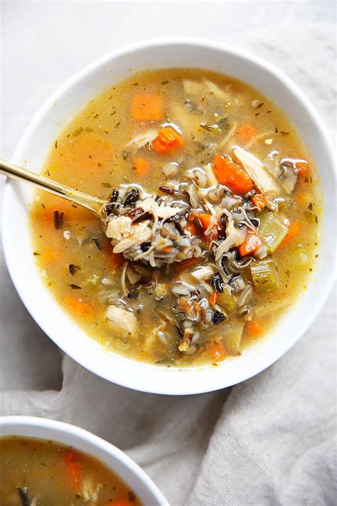 How much fat is in turkey and wild rice soup - calories, carbs, nutrition
