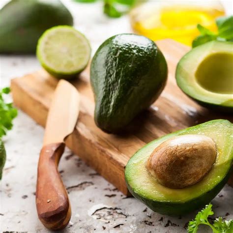 How much fat is in turkey avocado - calories, carbs, nutrition