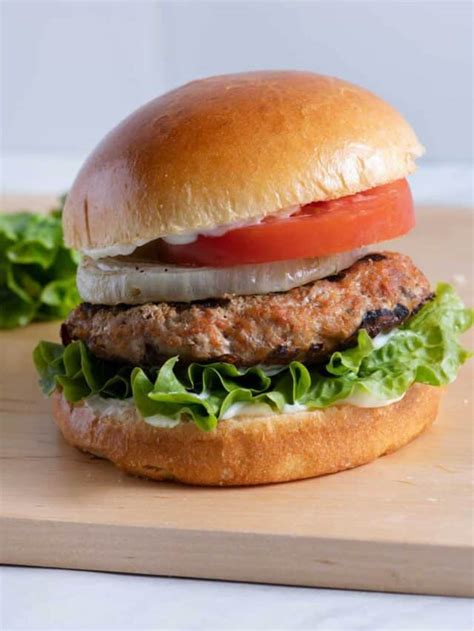 How much fat is in turkey burger w/onion & ginger chutney - calories, carbs, nutrition