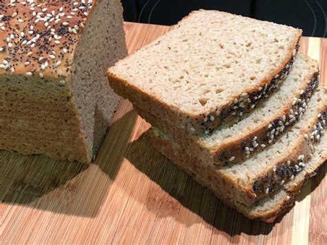 How much fat is in turkey on whole grain gluten free bread - calories, carbs, nutrition