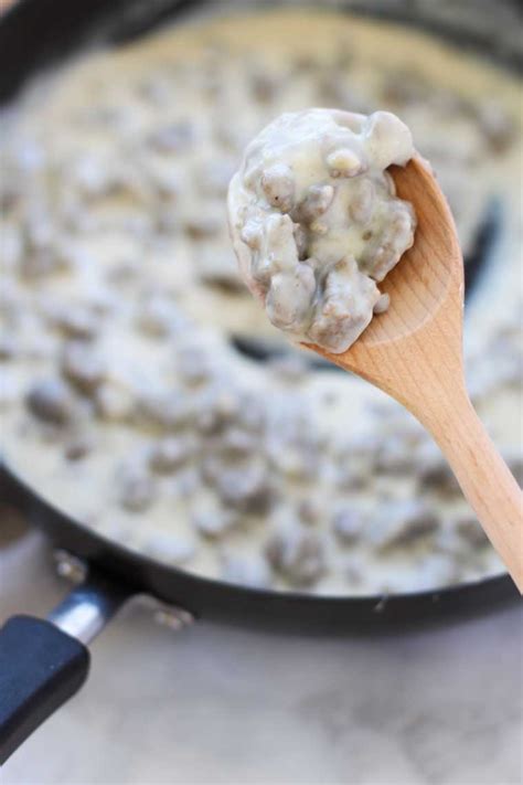 How much fat is in turkey sausage gravy - calories, carbs, nutrition