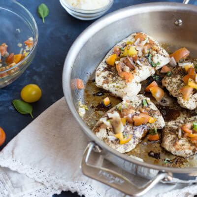 How much fat is in turkey scaloppine and bruschetta topping - calories, carbs, nutrition