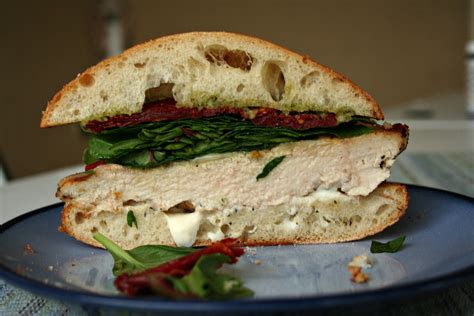 How much fat is in tuscan chicken sandwich with sun-dried tomato vinaigrette and potato salad - calories, carbs, nutrition