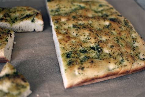 How much fat is in tuscan pesto portobello focaccia - calories, carbs, nutrition