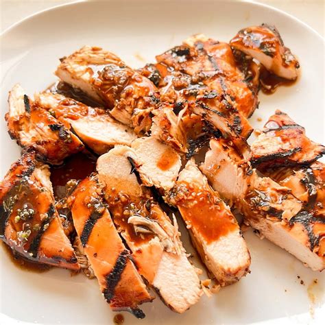 How much fat is in twelve chicken breast rndm grilled balsamic herb 1 oz - calories, carbs, nutrition