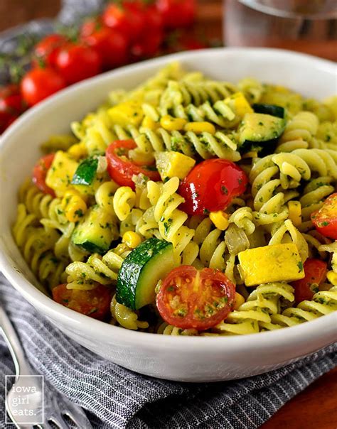 How much fat is in twelve pasta bowl pesto veggie - calories, carbs, nutrition