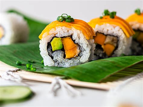 How much fat is in two tropical mango rolls - calories, carbs, nutrition