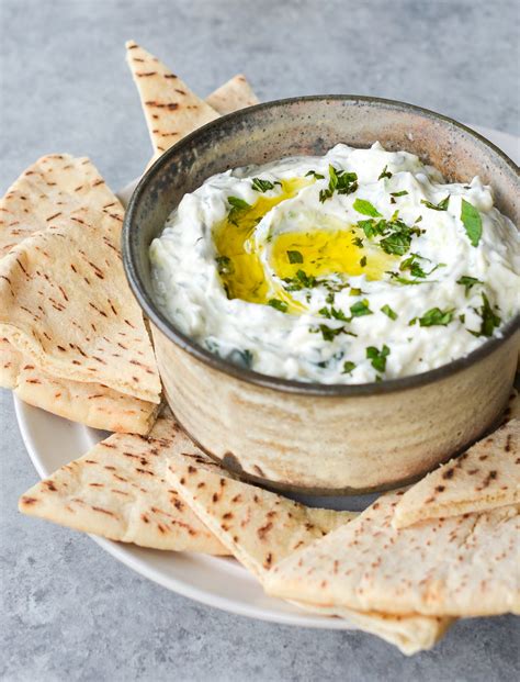 How much fat is in tzatziki with mint - calories, carbs, nutrition