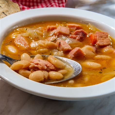 How much fat is in u.s. senate bean soup, with chicken and ham - calories, carbs, nutrition