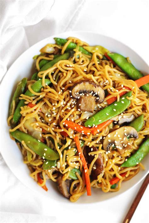 How much fat is in vegan chow mein - calories, carbs, nutrition