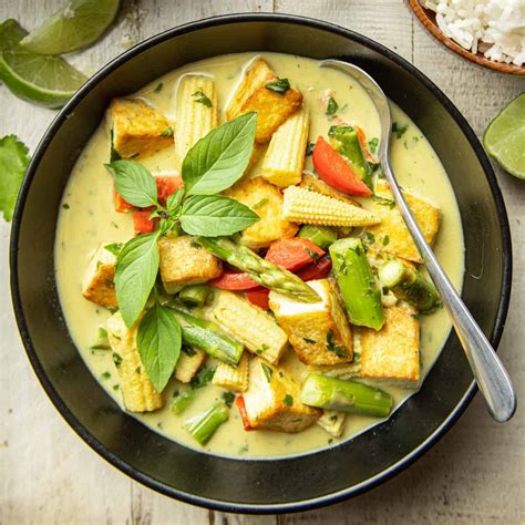 How much fat is in vegan thai curry - calories, carbs, nutrition